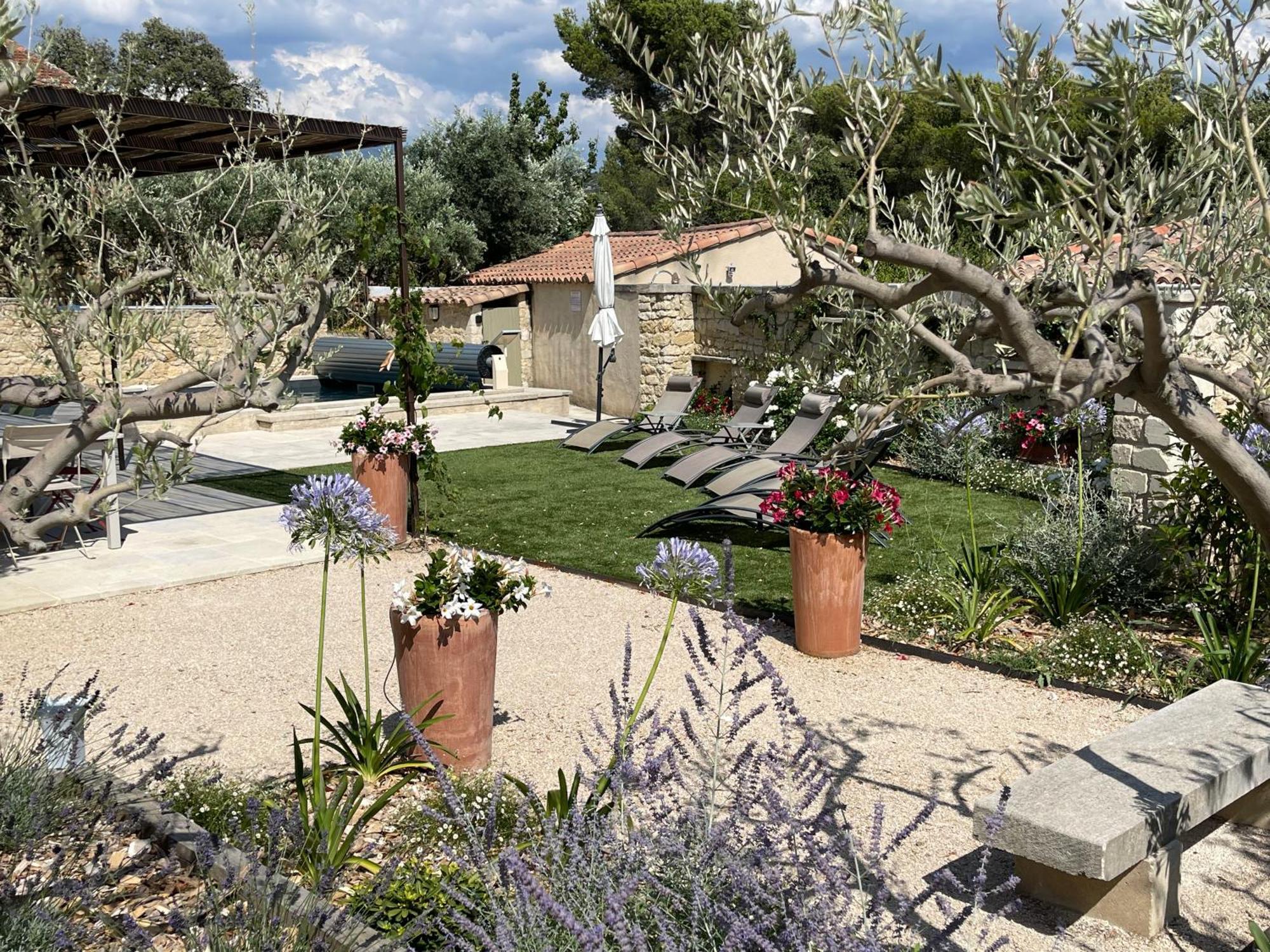 Les-Pepites-De-Badou Presentent La Graviere Le Barroux Εξωτερικό φωτογραφία